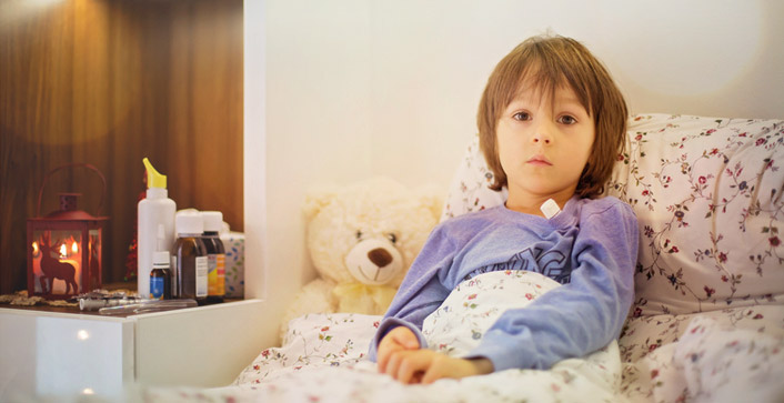 Wenn ein Kind ambulant durch einen Hospizdienst versorgt, stationär in einem Kinderhospiz oder palliativmedizinisch im Krankenhaus behandelt wird, gibt es für die Freistellung der Eltern keine zeitliche Begrenzung. (Foto: Tomsickova/fotolia)